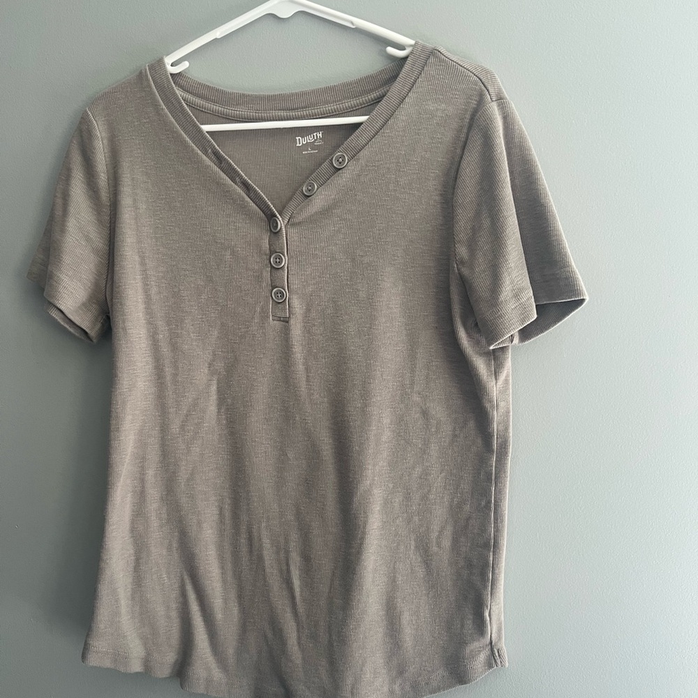 Women's Gray Button-Up Top